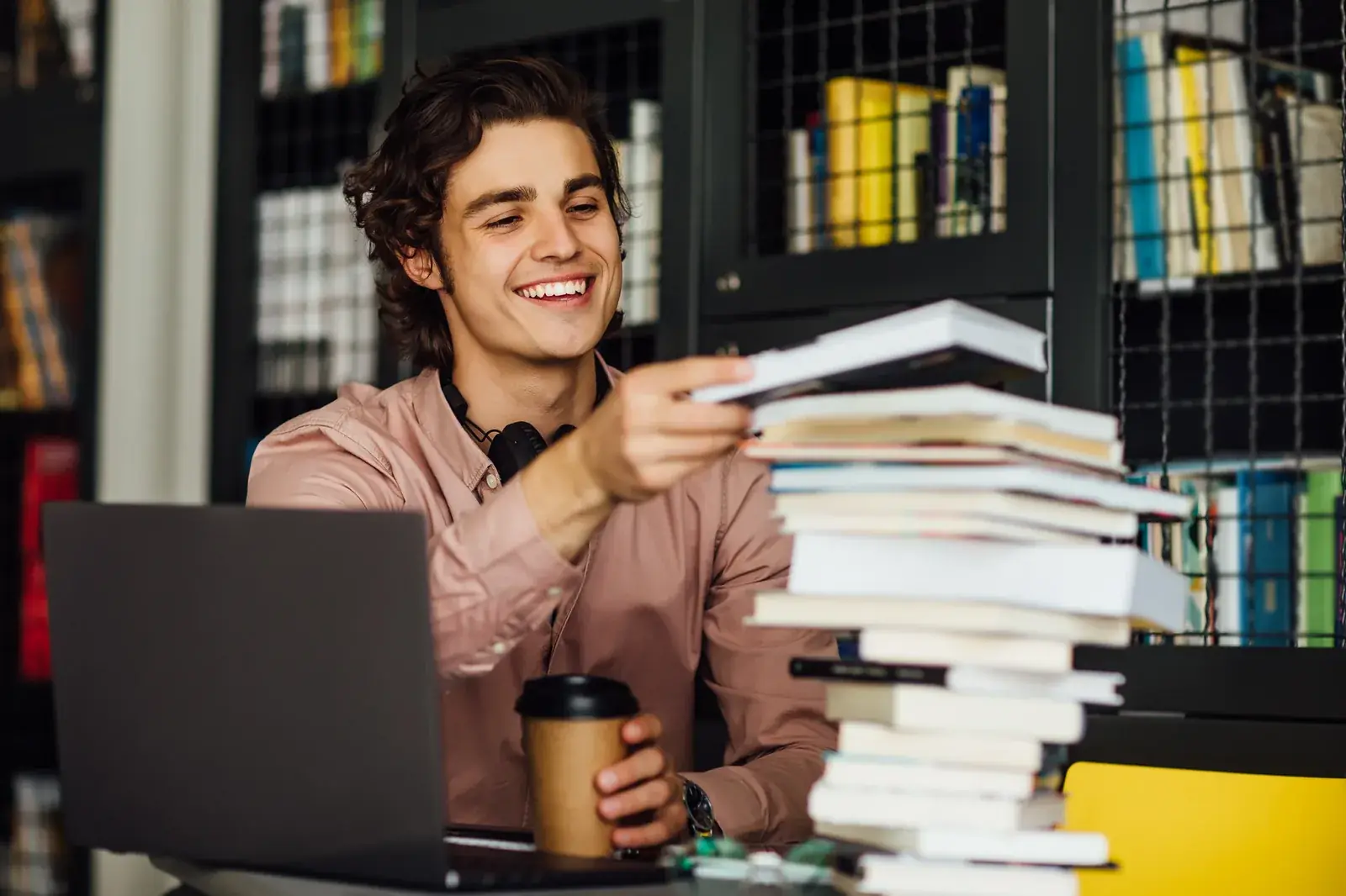 Professional in a casual setting using a smartphone